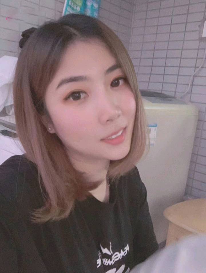 海珠小热情  妹子身材火辣